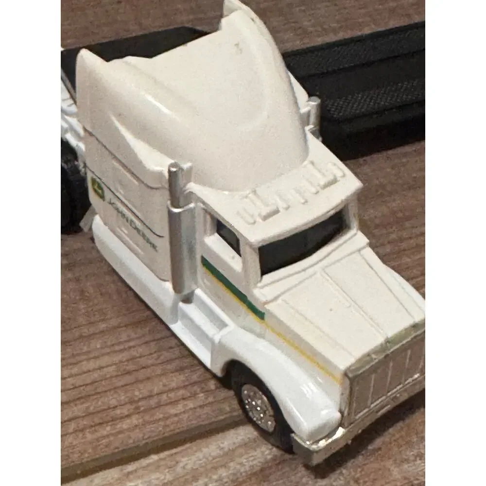 John Deere Diecast Semi Truck & Lowboy Trailer Toy White Tractor Hauler